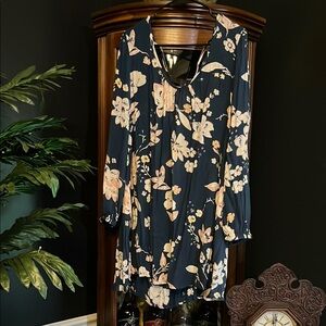 Billabong  Floral Navy Women's Top